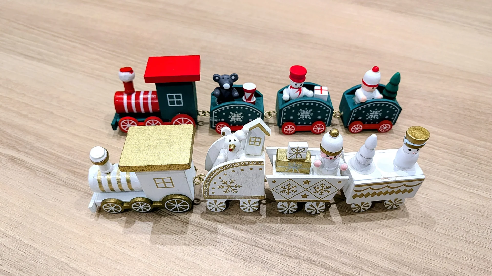 歯科医院のクリスマスの汽車の飾りつけ