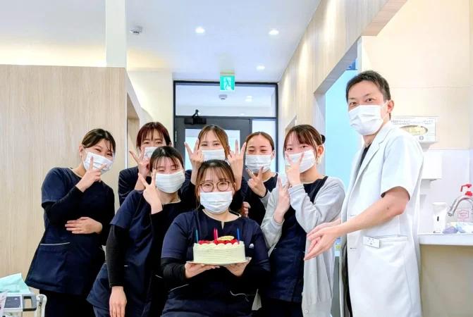 歯科医院のスタッフの誕生日会